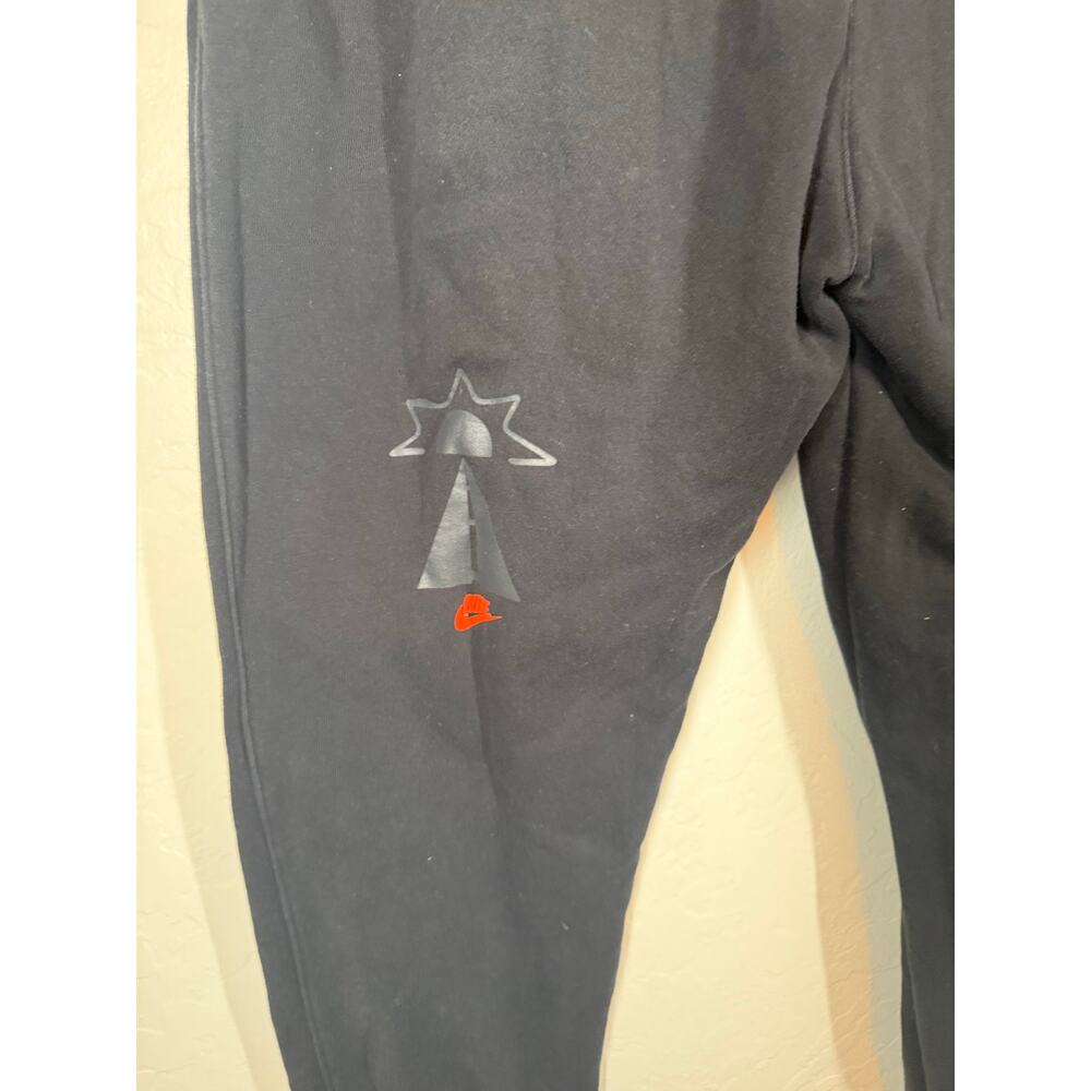 Nike Sportswear Club Fleece Smiley BB Joggers Size M Mens - Picture 11 of 11